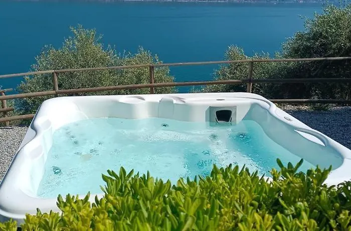 La Terrazzina فندق غارنانو